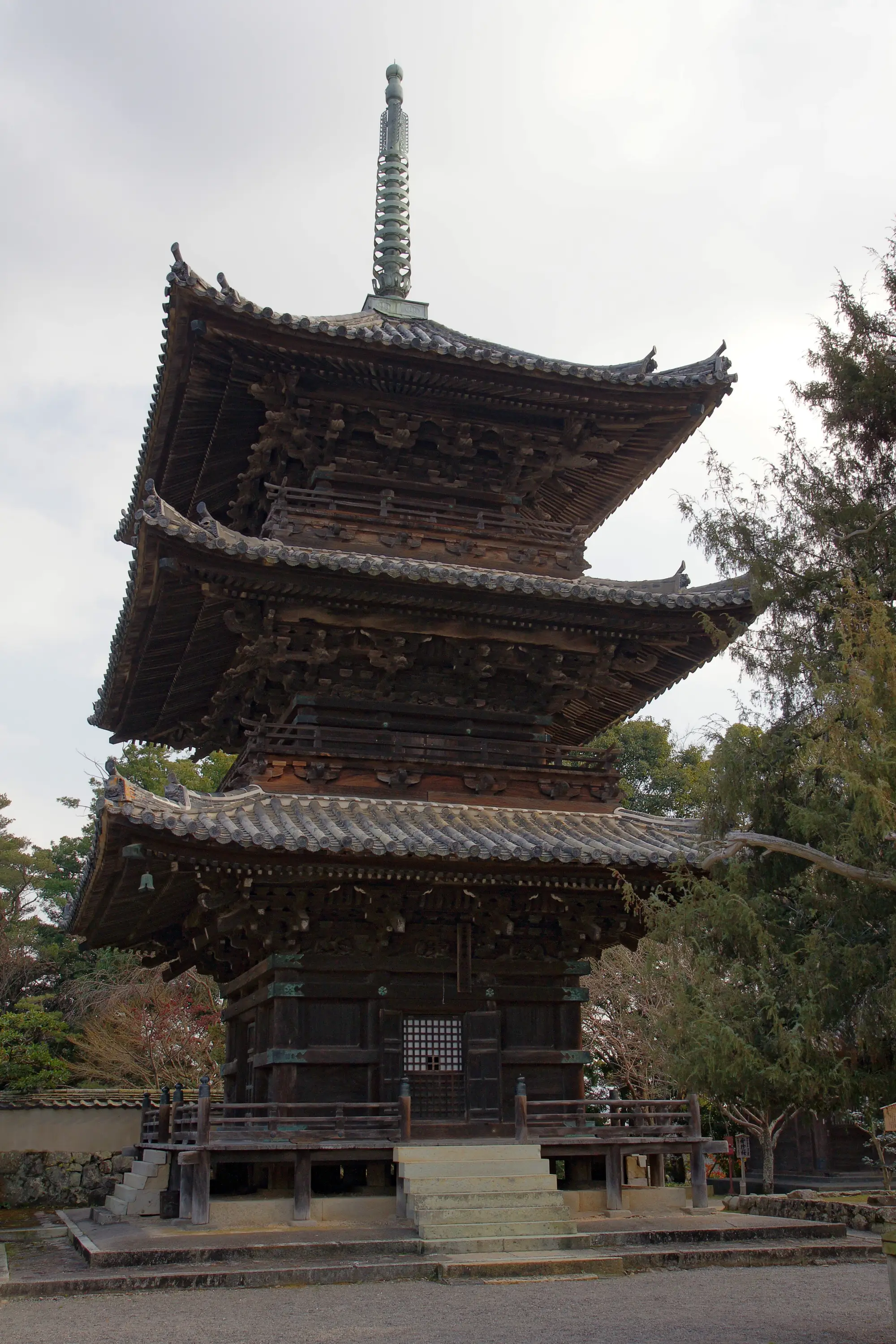和歌山縣日高川町，道成寺的三重塔